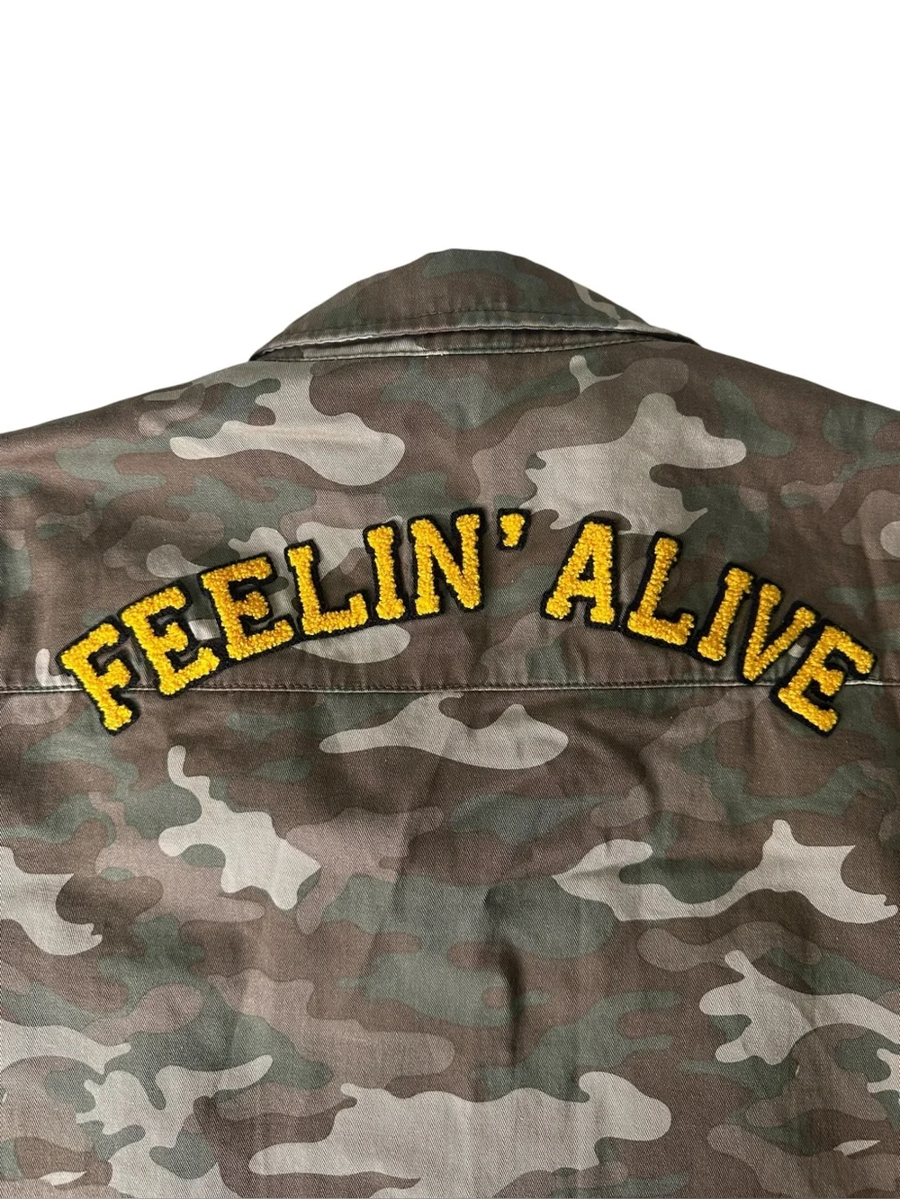 Forever 21 Camouflage Women’s Button Up Jacket with Patches. Size Medium. - Picture 9 of 9